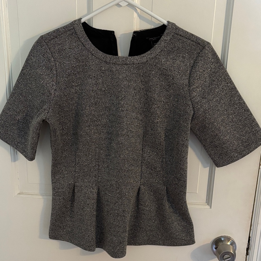 Ann Taylor Gray Textured Blouse